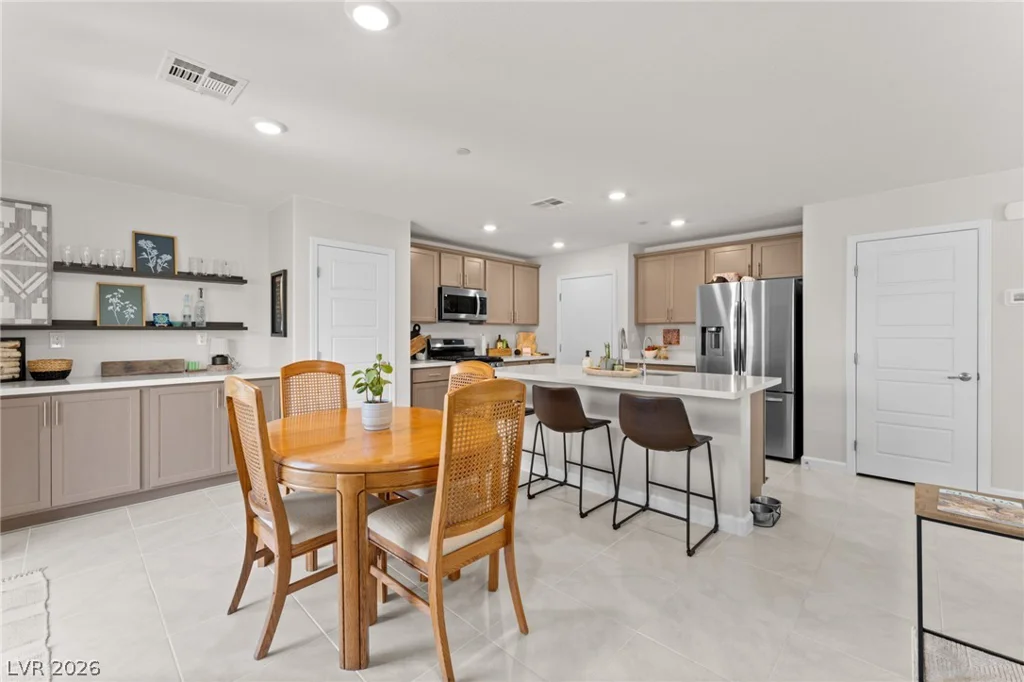330 Bay Village, Henderson, NV 89011