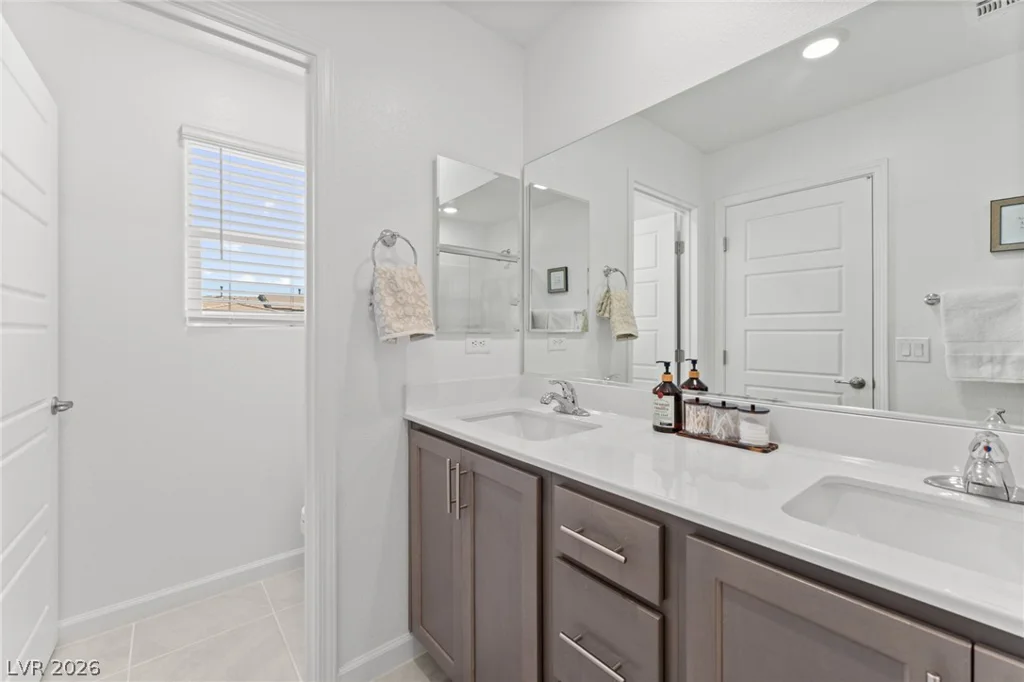 330 Bay Village, Henderson, NV 89011
