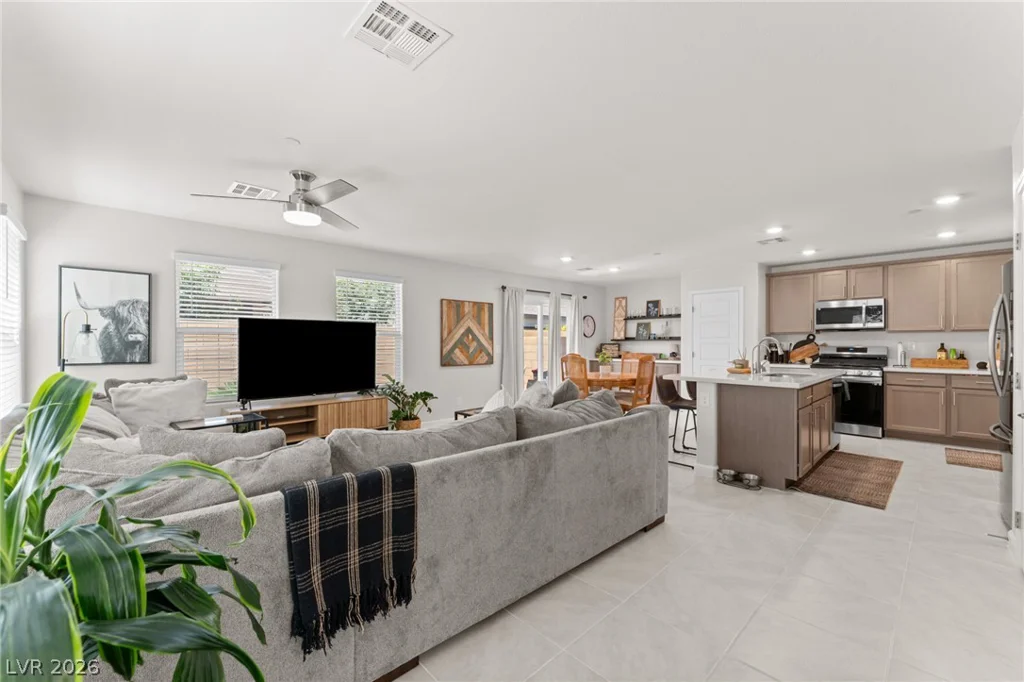 330 Bay Village, Henderson, NV 89011