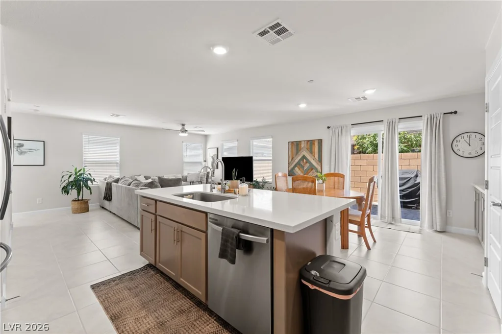 330 Bay Village, Henderson, NV 89011