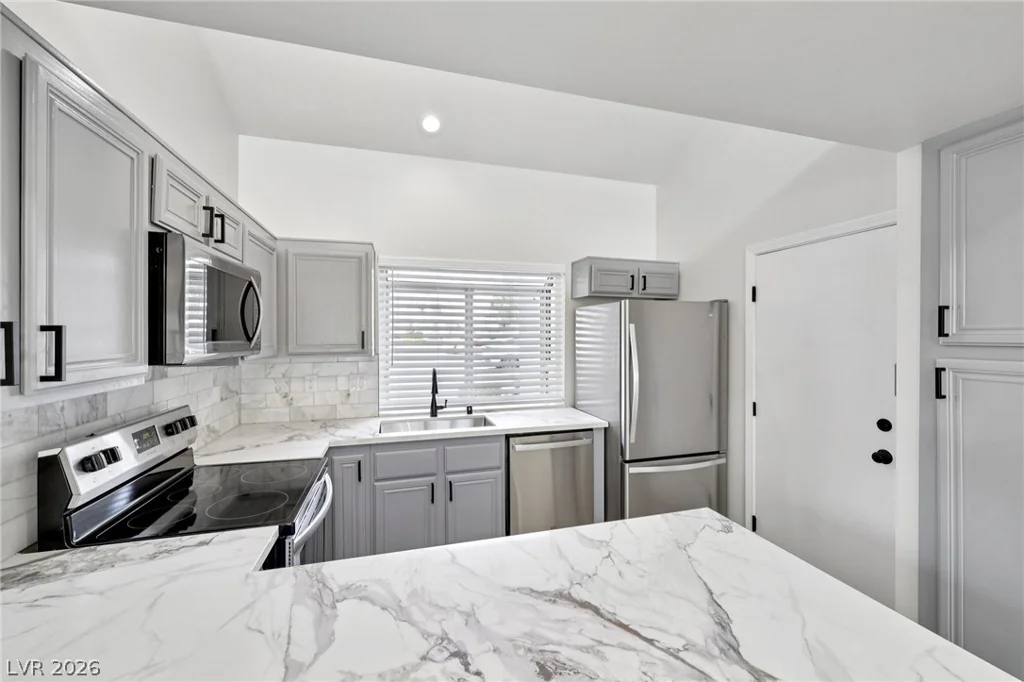 8913 Antioch, Las Vegas, NV 89117