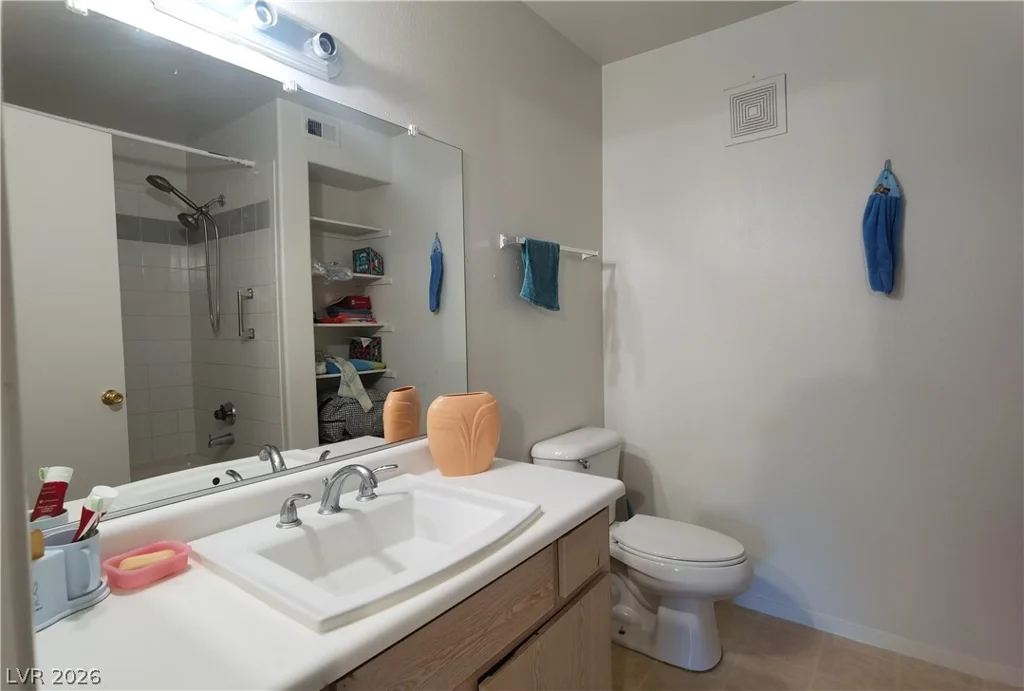 7885 Flamingo, Las Vegas, NV 89147
