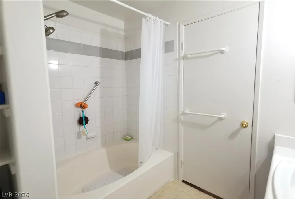 7885 Flamingo, Las Vegas, NV 89147