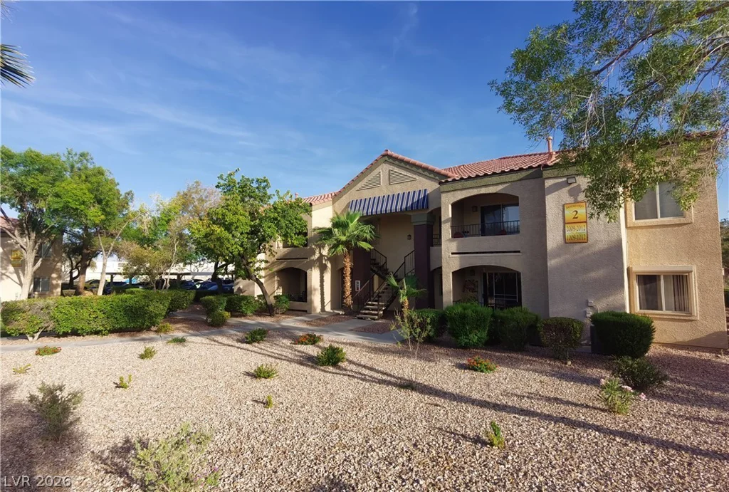 7885 Flamingo, Las Vegas, NV 89147