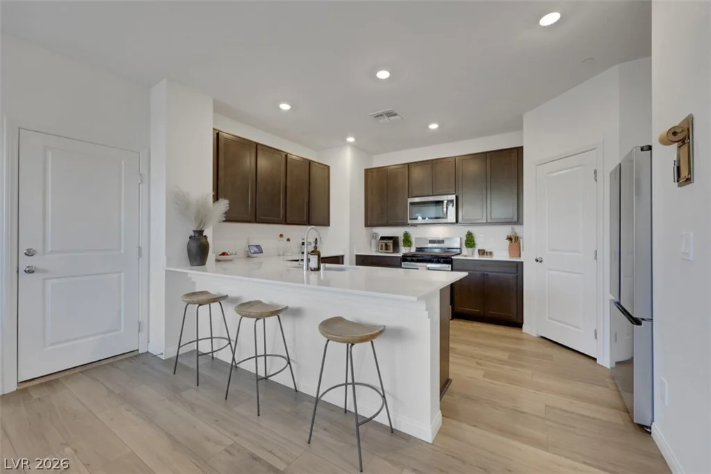 3651 Almada, Henderson, NV 89044