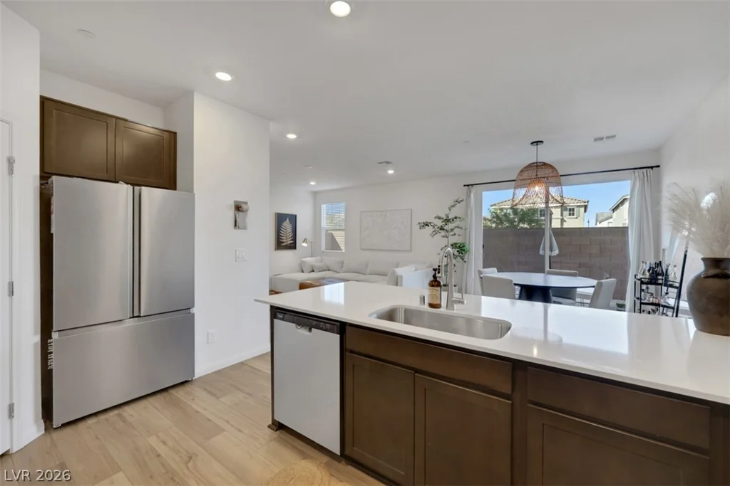 3651 Almada, Henderson, NV 89044