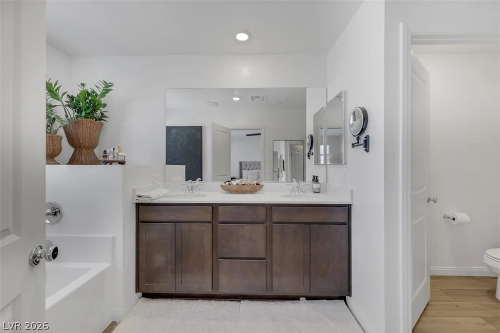 3651 Almada, Henderson, NV 89044