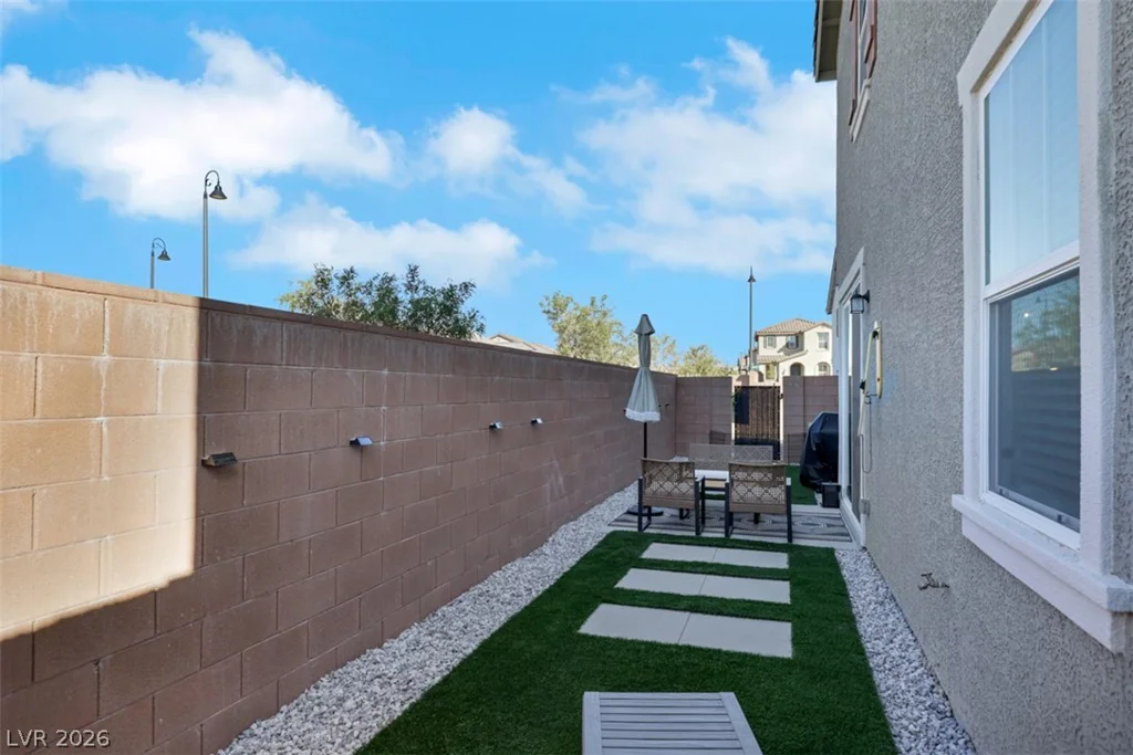 3651 Almada, Henderson, NV 89044