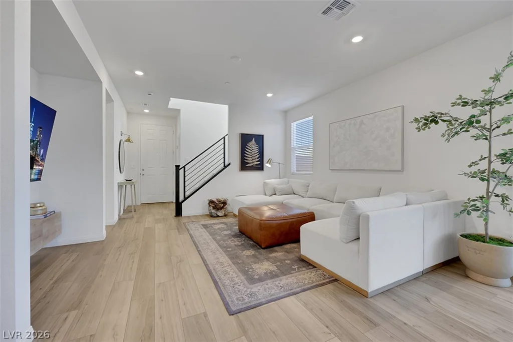3651 Almada, Henderson, NV 89044