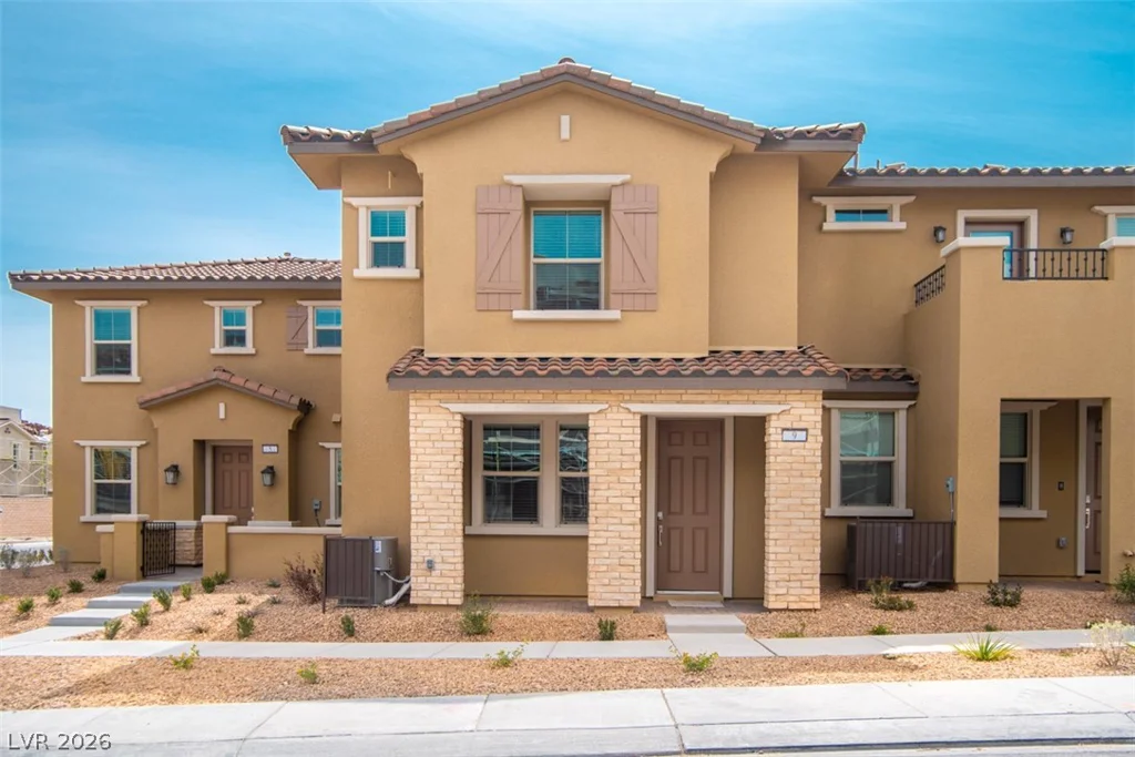 9 Alamere Falls, Las Vegas, NV 89138