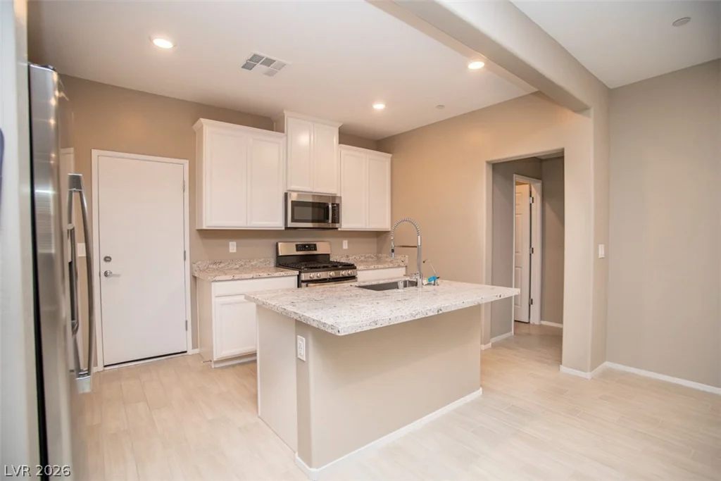 9 Alamere Falls, Las Vegas, NV 89138