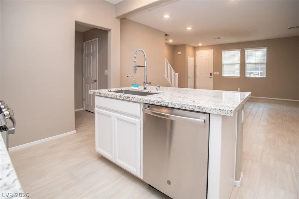 9 Alamere Falls, Las Vegas, NV 89138