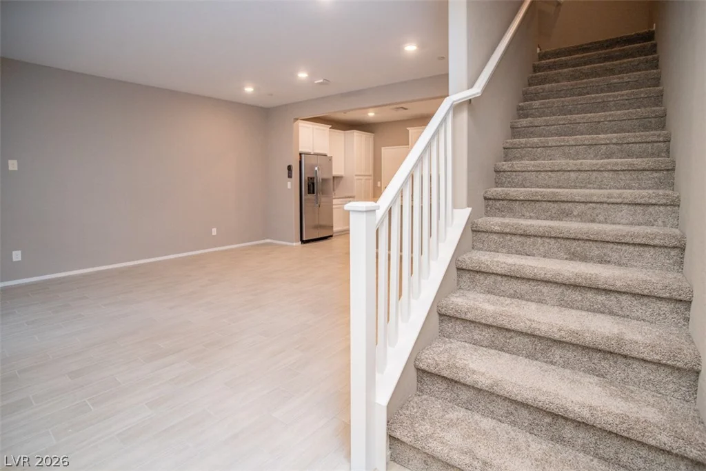 9 Alamere Falls, Las Vegas, NV 89138