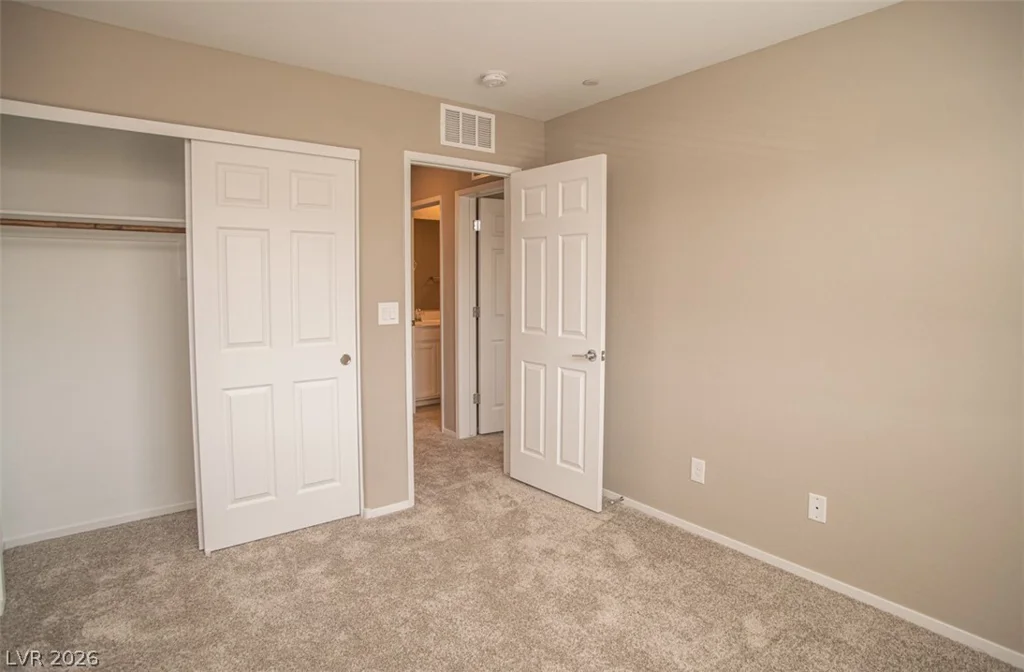 9 Alamere Falls, Las Vegas, NV 89138