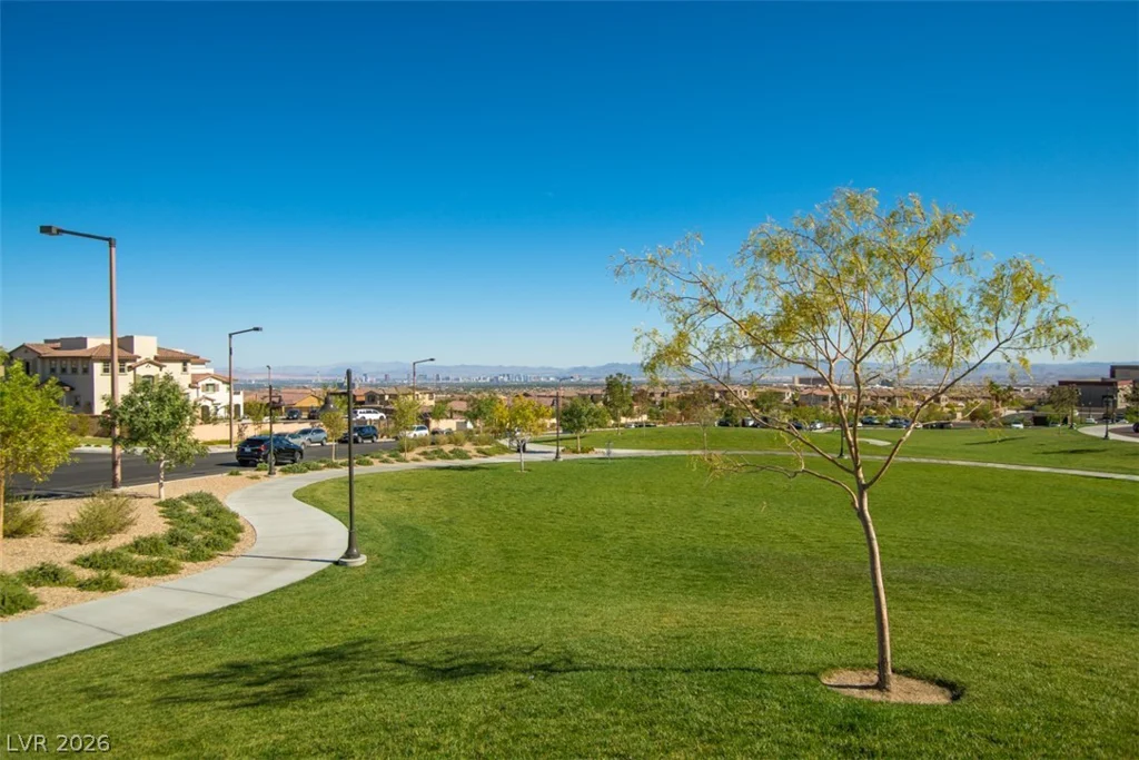 9 Alamere Falls, Las Vegas, NV 89138