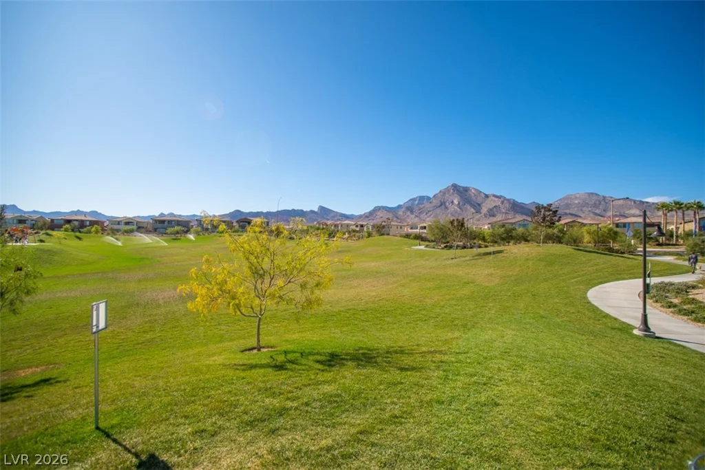 9 Alamere Falls, Las Vegas, NV 89138