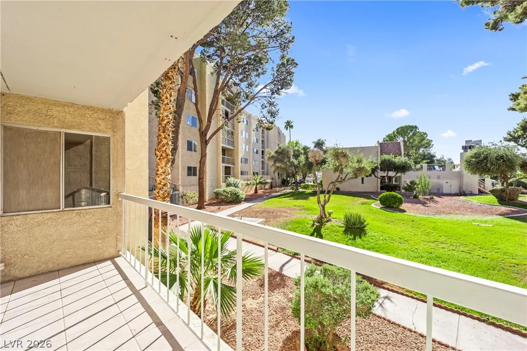 750 Royal Crest, Las Vegas, NV 89169