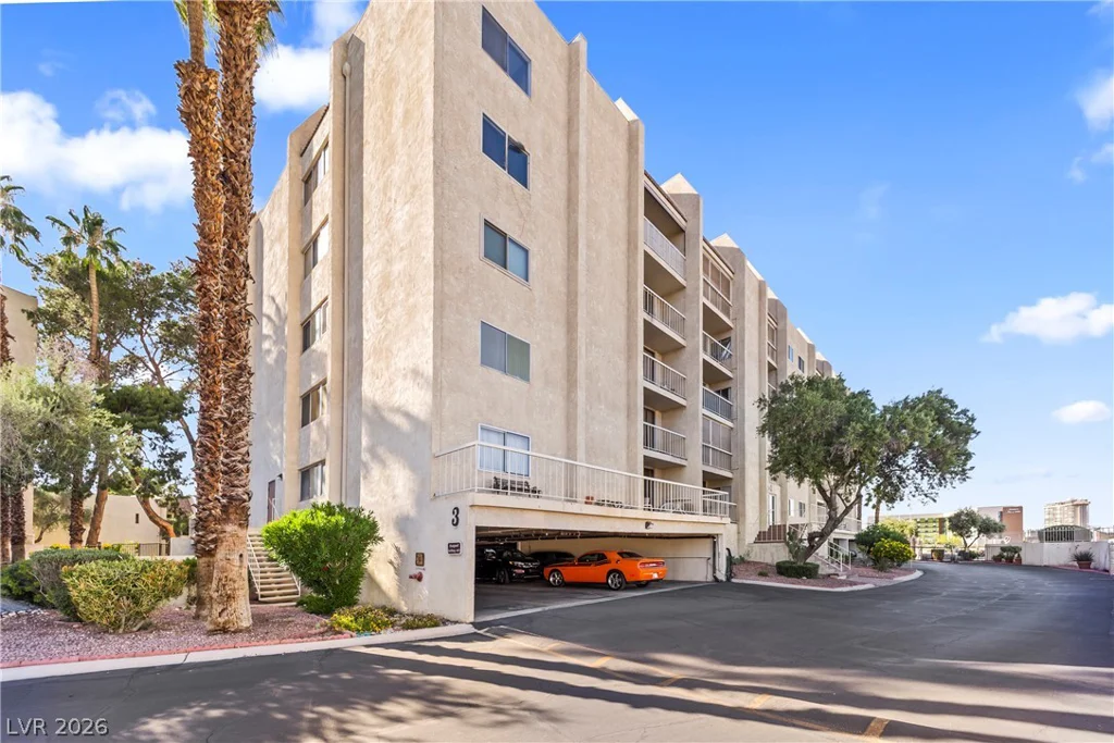 750 Royal Crest, Las Vegas, NV 89169