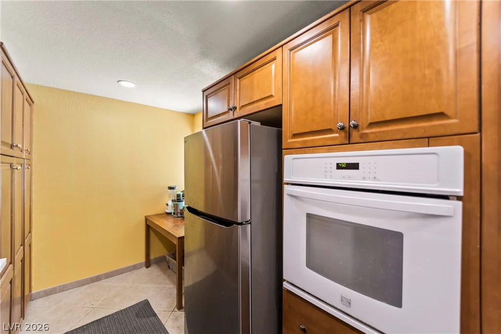 750 Royal Crest, Las Vegas, NV 89169