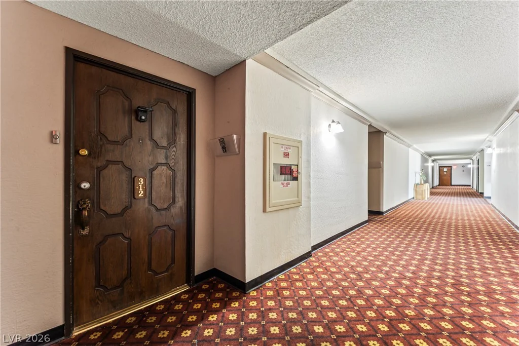 750 Royal Crest, Las Vegas, NV 89169