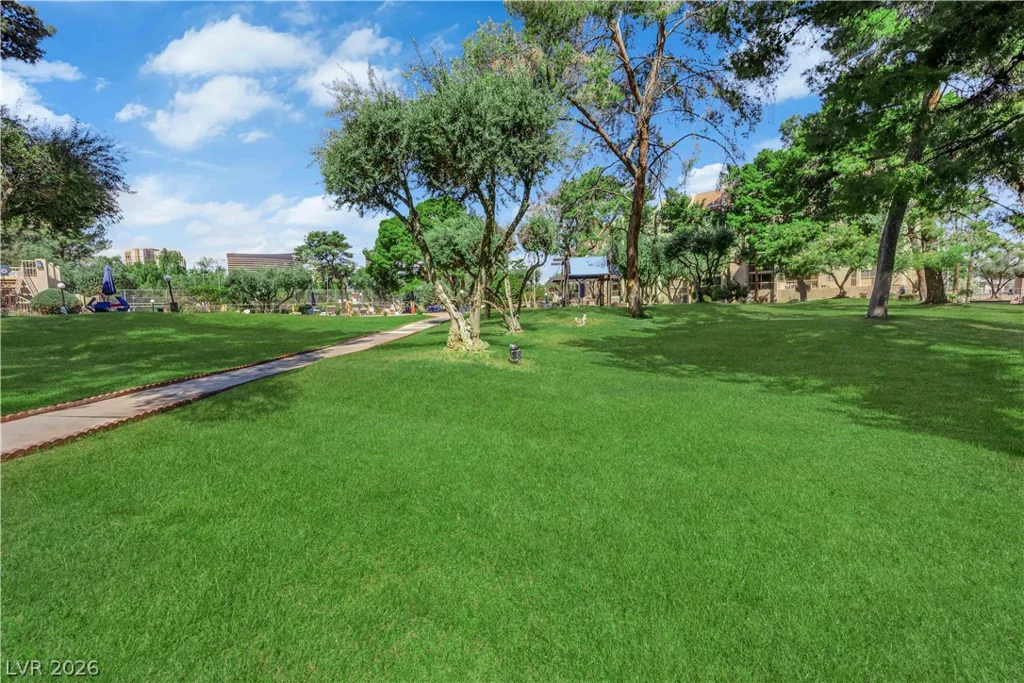 750 Royal Crest, Las Vegas, NV 89169