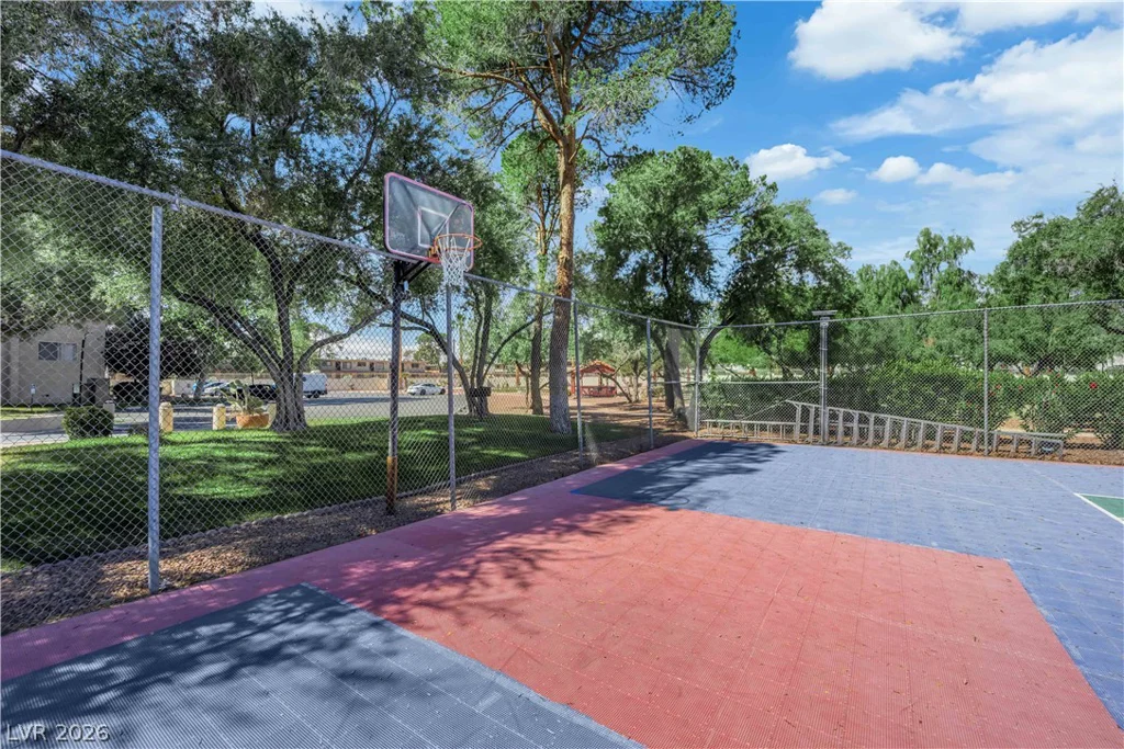 750 Royal Crest, Las Vegas, NV 89169