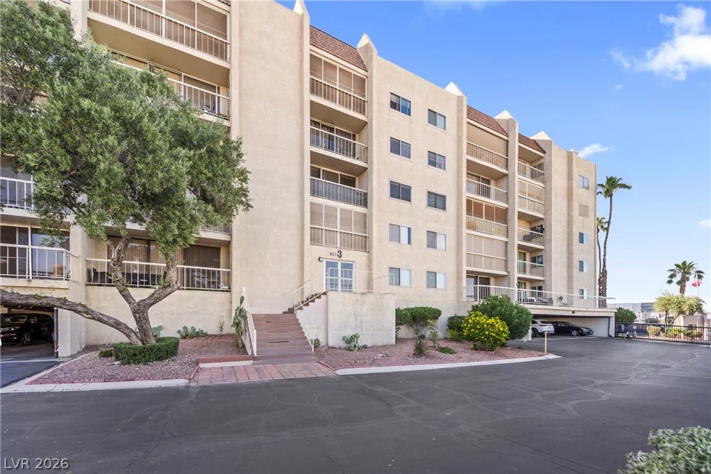 750 Royal Crest, Las Vegas, NV 89169