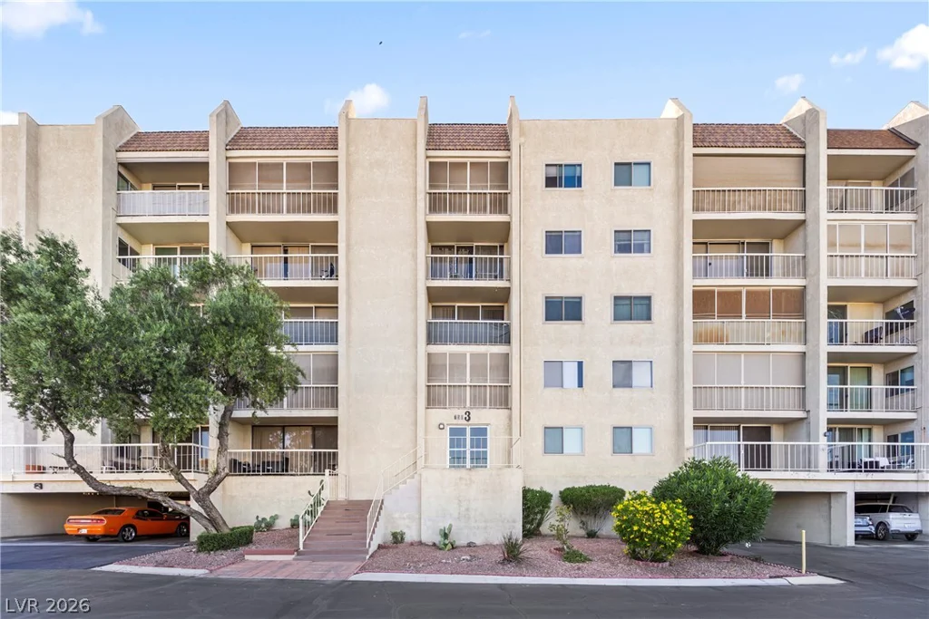 750 Royal Crest, Las Vegas, NV 89169