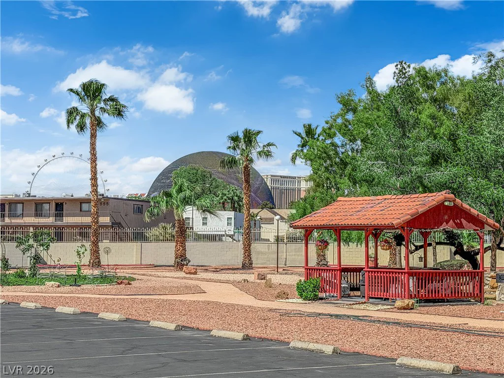 750 Royal Crest, Las Vegas, NV 89169