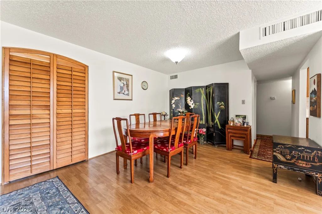 750 Royal Crest, Las Vegas, NV 89169