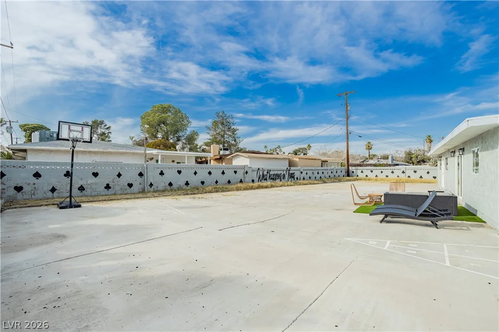 1913 Birch, Las Vegas, NV 89102