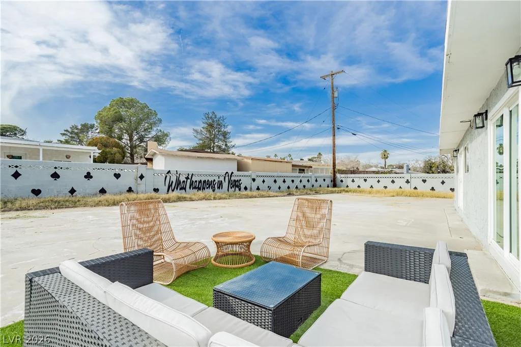 1913 Birch, Las Vegas, NV 89102