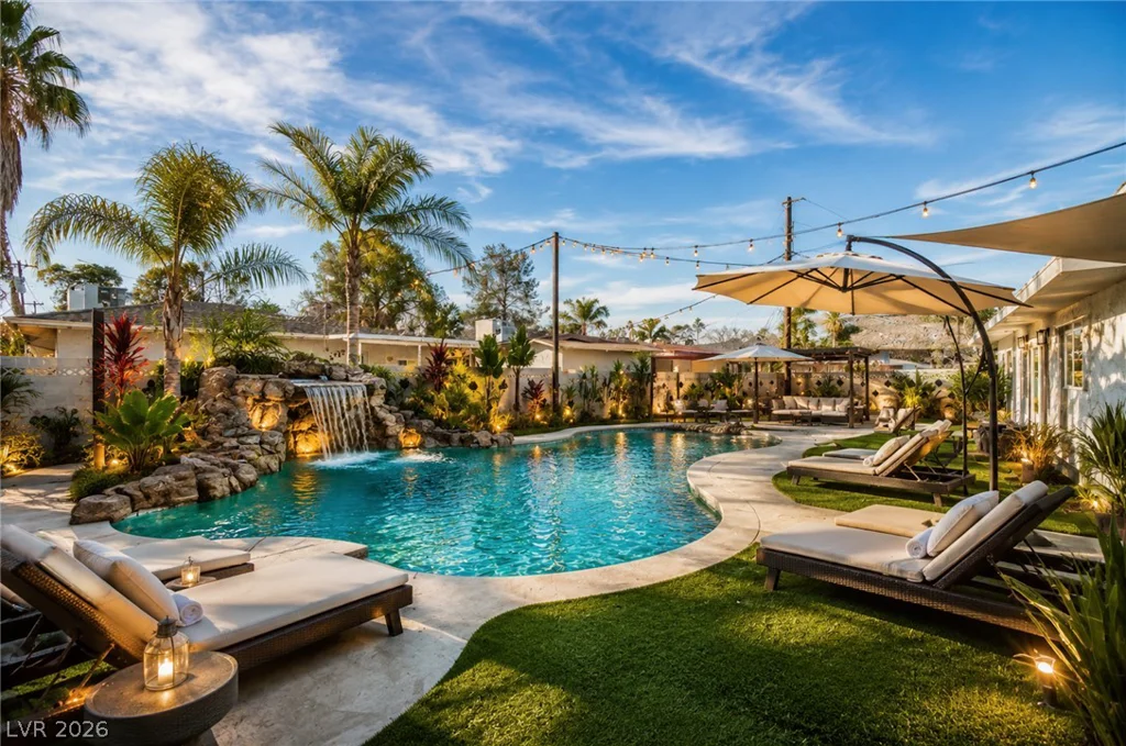 1913 Birch, Las Vegas, NV 89102