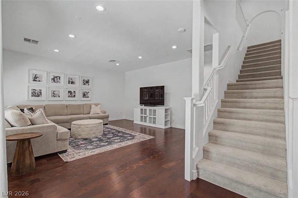 8153 Waltons Mill, Las Vegas, NV 89131