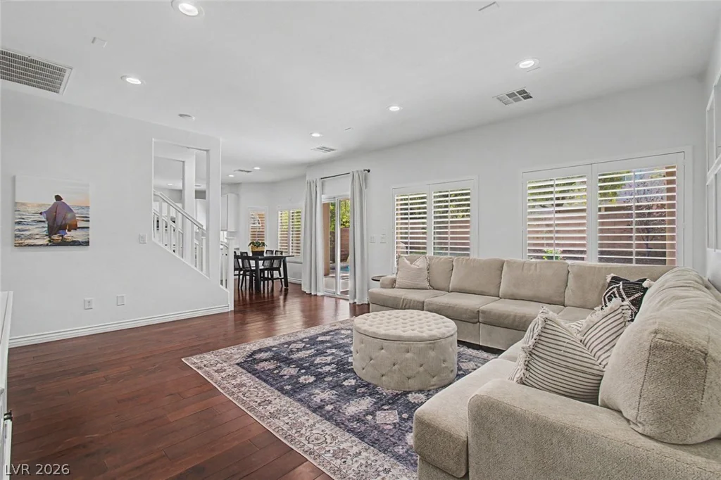 8153 Waltons Mill, Las Vegas, NV 89131