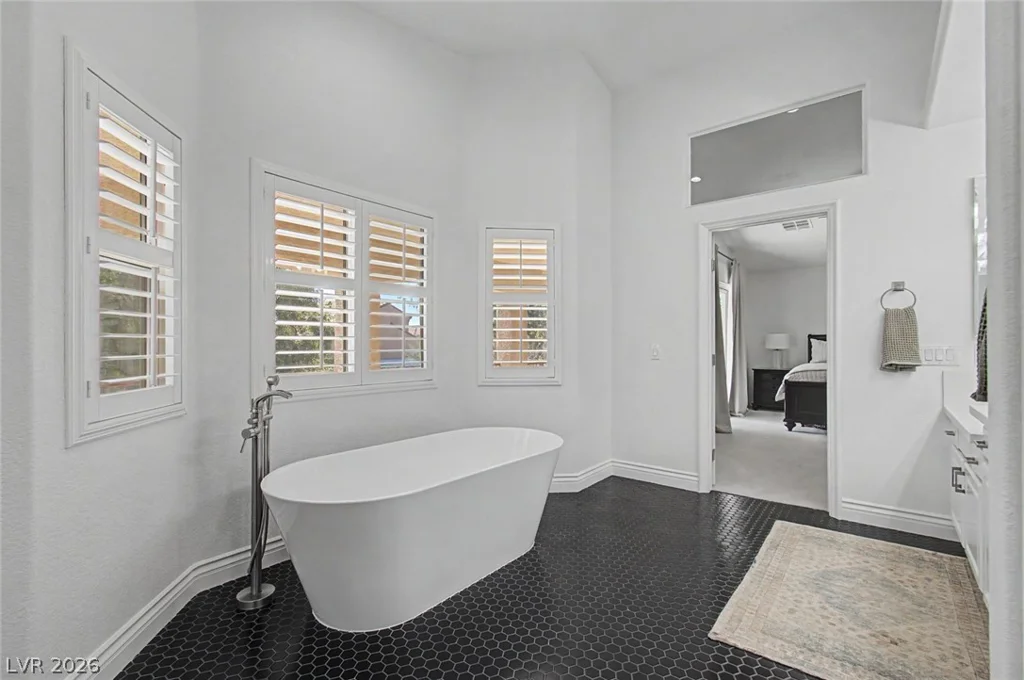 8153 Waltons Mill, Las Vegas, NV 89131