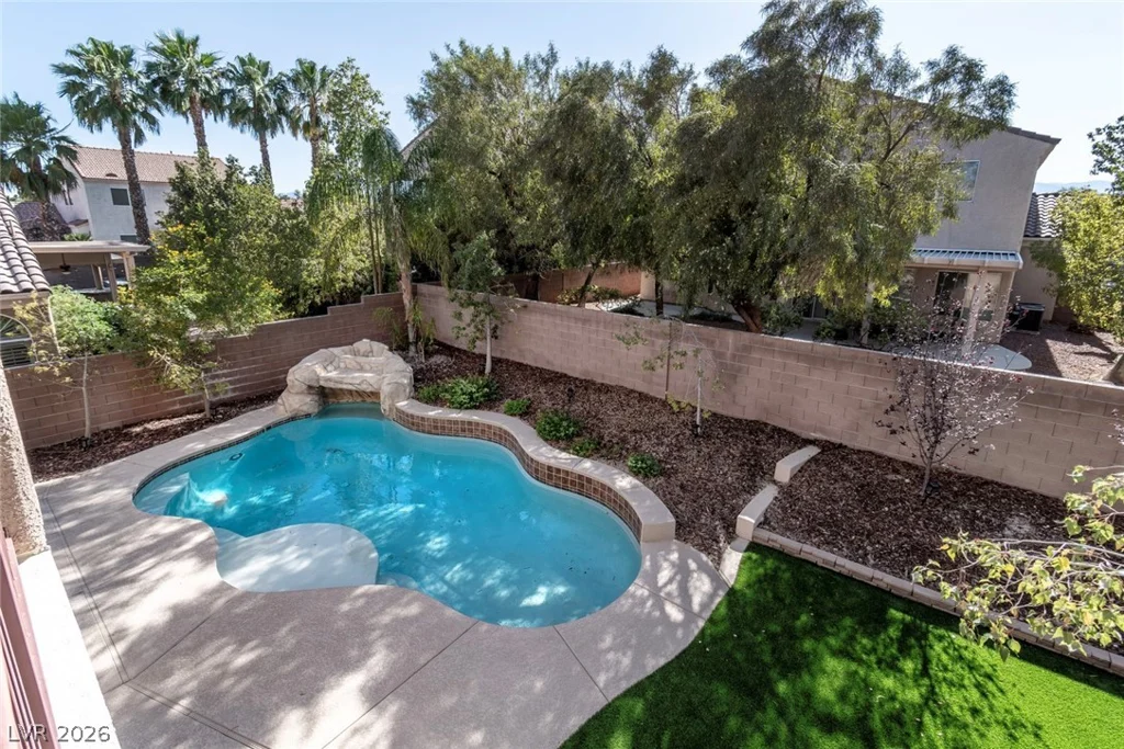 8153 Waltons Mill, Las Vegas, NV 89131