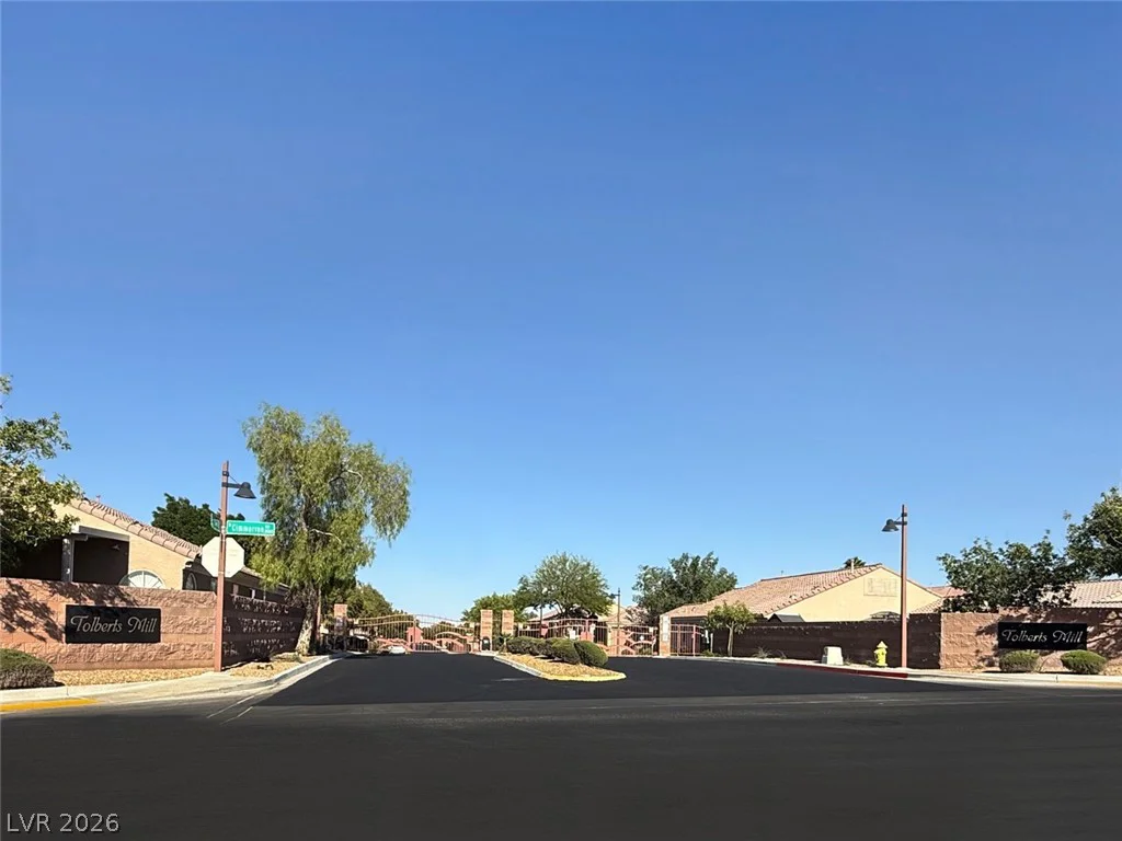 8153 Waltons Mill, Las Vegas, NV 89131