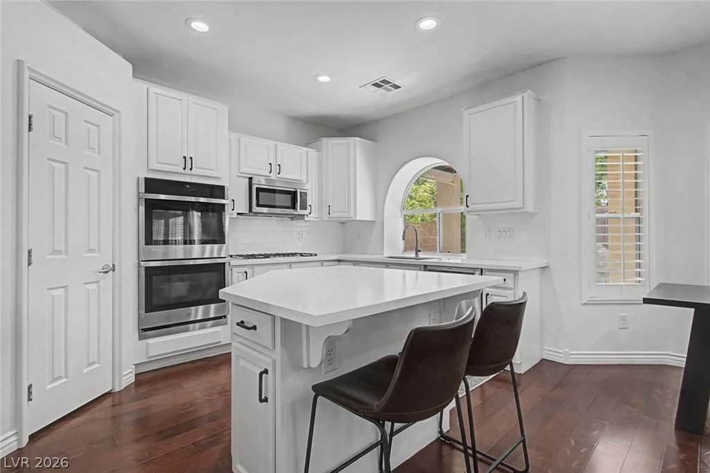 8153 Waltons Mill, Las Vegas, NV 89131
