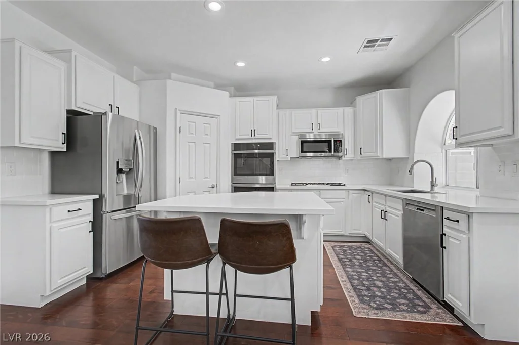 8153 Waltons Mill, Las Vegas, NV 89131