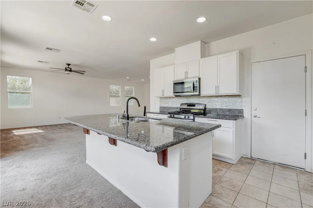 2087 Johnstown, North Las Vegas, NV 89081