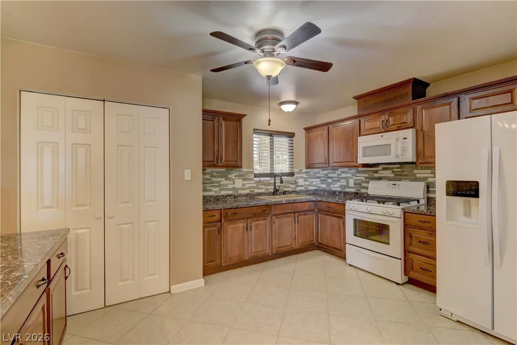 3896 Acapulco, Las Vegas, NV 89121