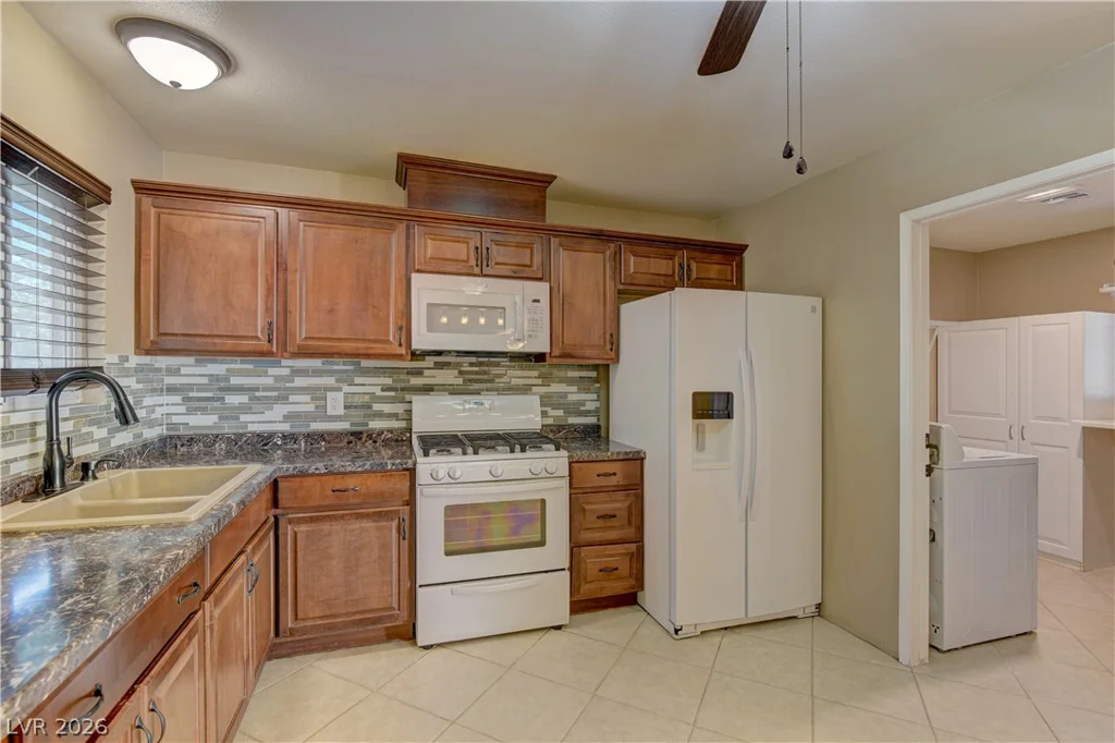 3896 Acapulco, Las Vegas, NV 89121