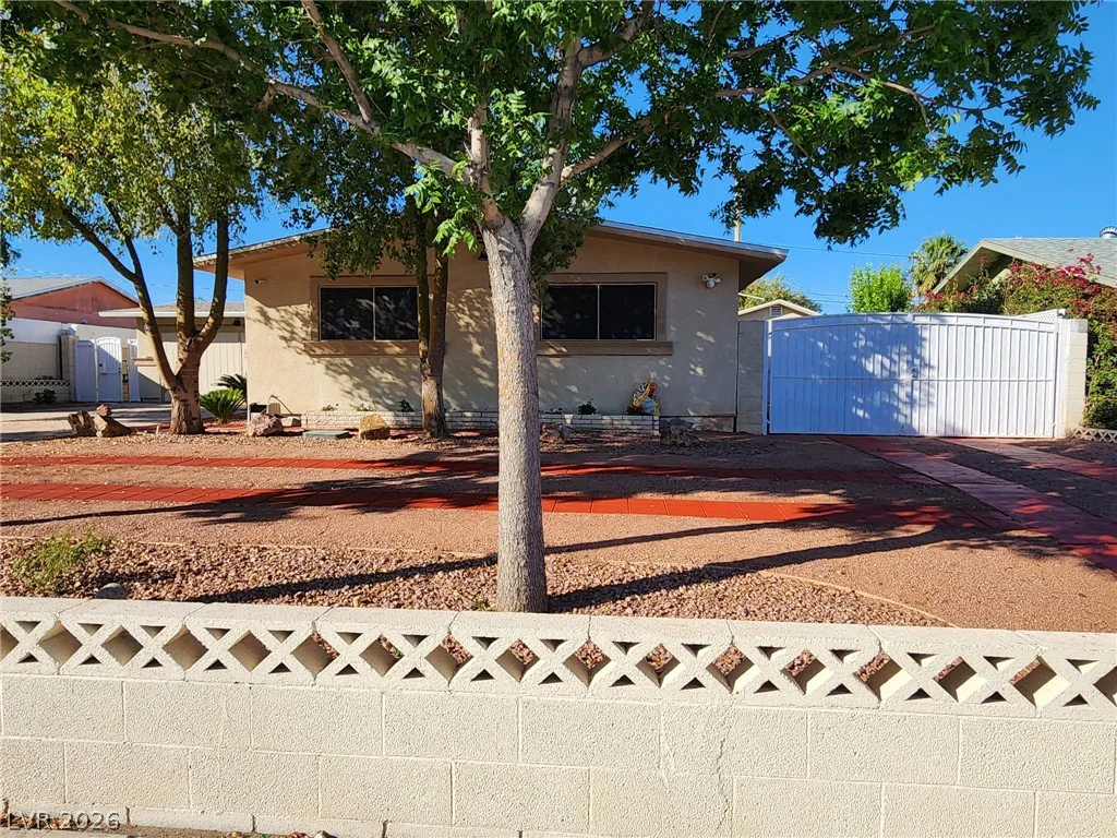 3896 Acapulco, Las Vegas, NV 89121