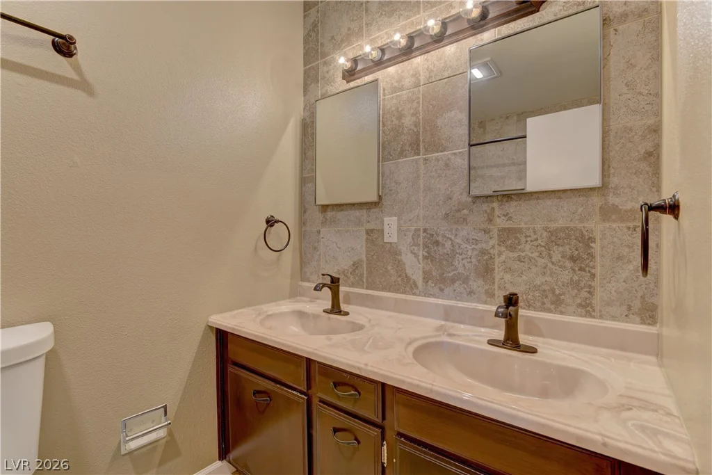 3896 Acapulco, Las Vegas, NV 89121