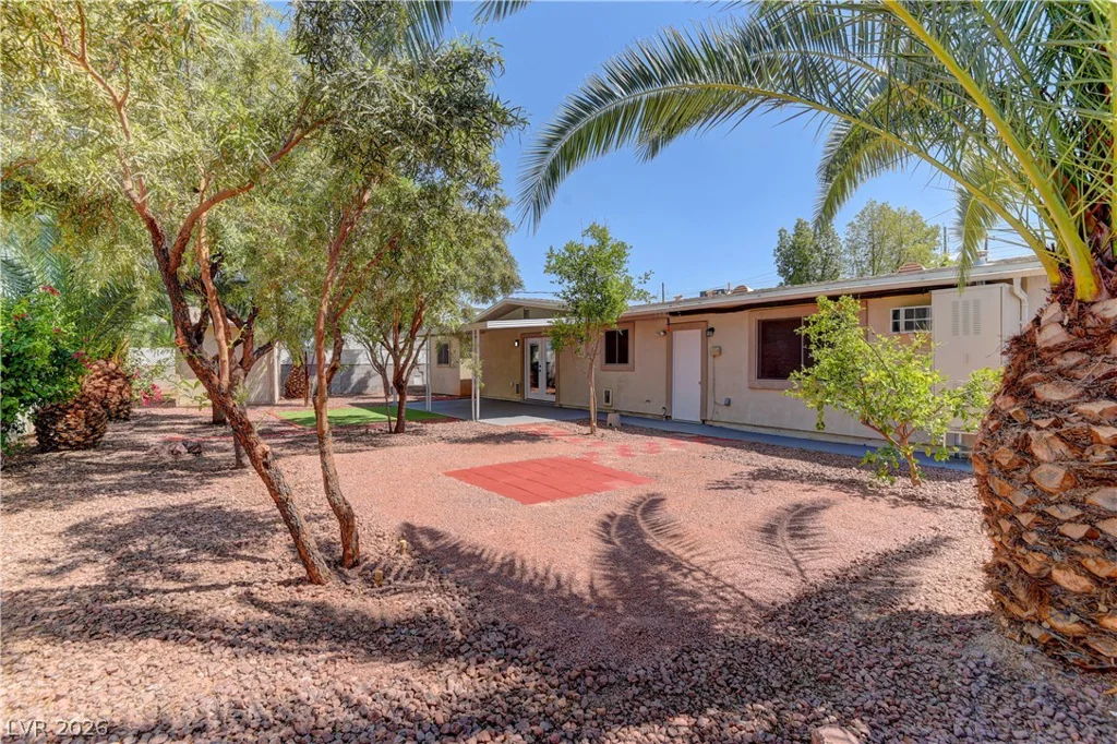 3896 Acapulco, Las Vegas, NV 89121