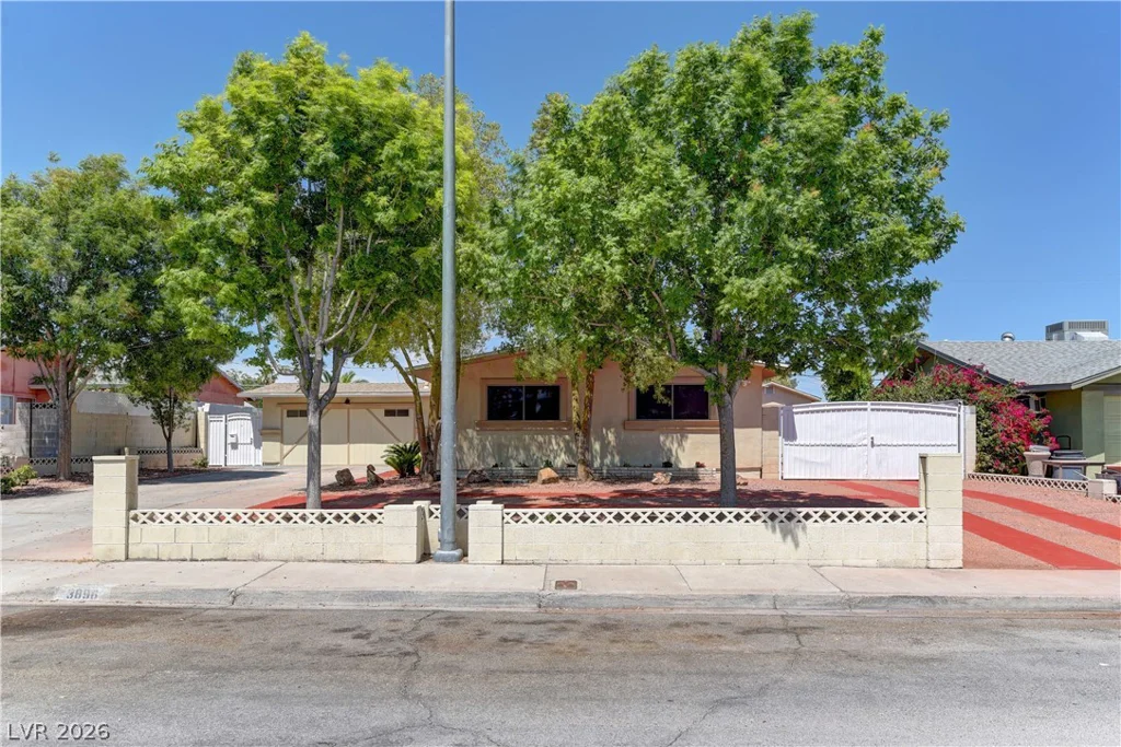 3896 Acapulco, Las Vegas, NV 89121