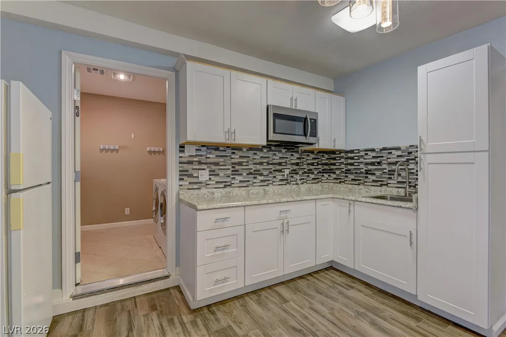 3896 Acapulco, Las Vegas, NV 89121