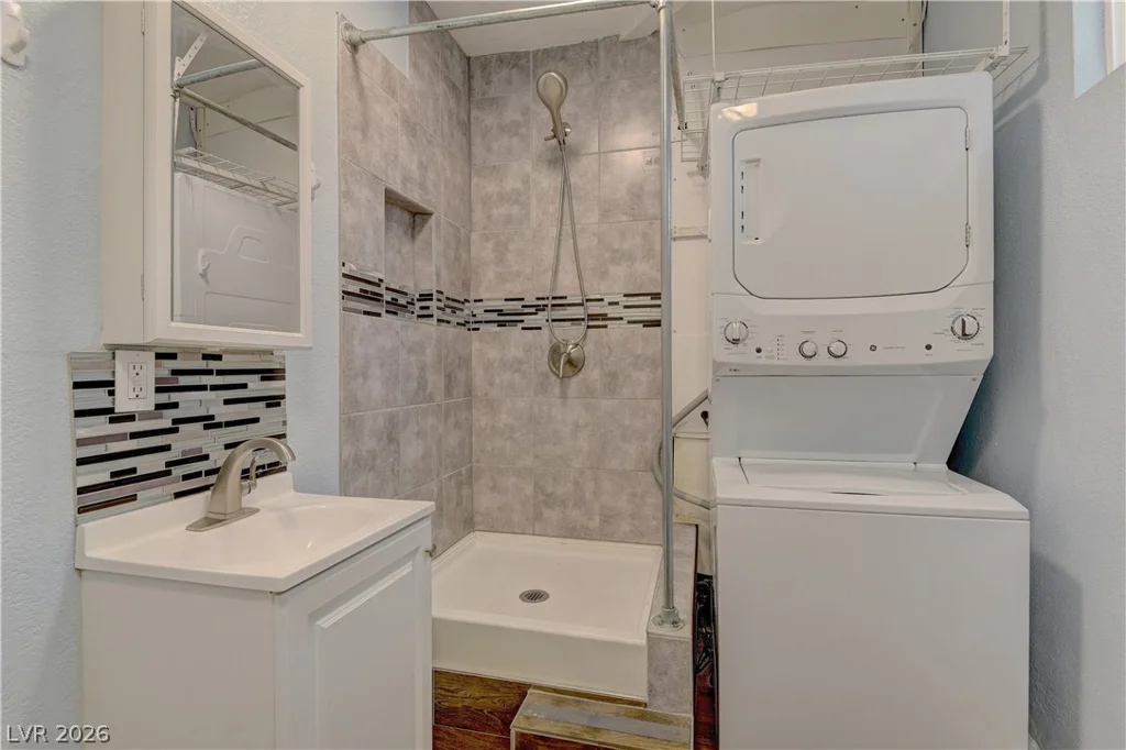 3896 Acapulco, Las Vegas, NV 89121