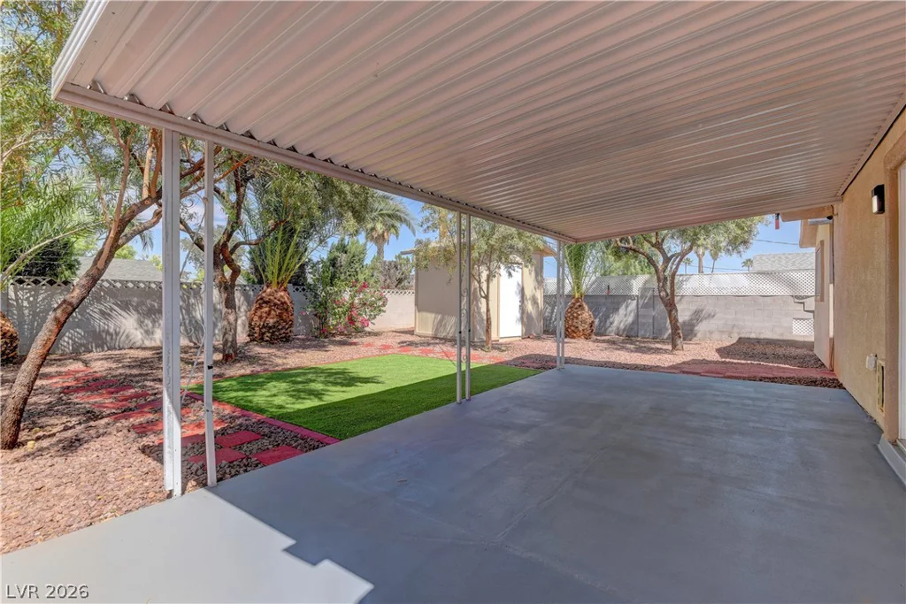 3896 Acapulco, Las Vegas, NV 89121